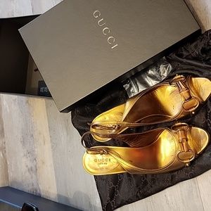 there's a spare I provided for the heels. Buyer need to change it